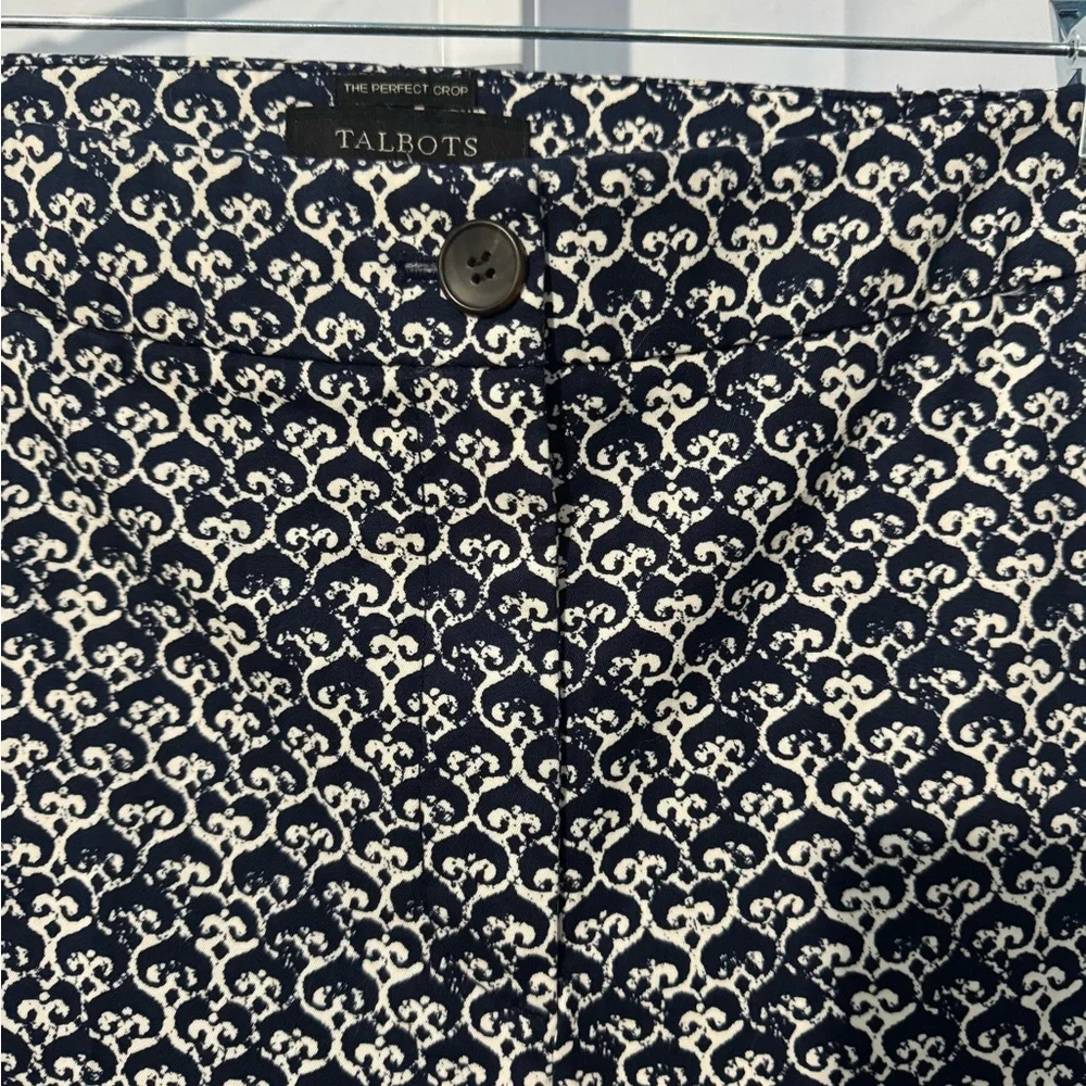 Talbots Woman Blue and Cream Patterned Trousers Size 16W - Picture 2 of 4